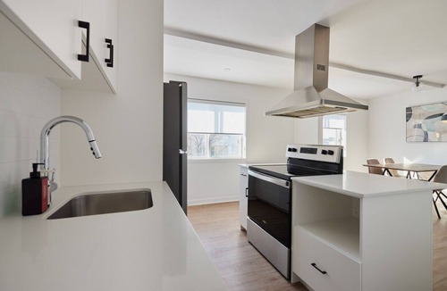 Little Italy Apartment | Hotel Laurence two bedroom apartment
