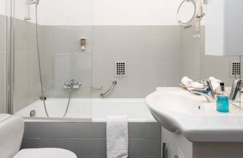 St. Luc Hotel | Hotel Le Beausite