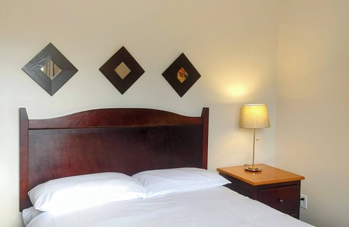 Saint-Marc-des-Carrieres Hotel | Hotel Le Must