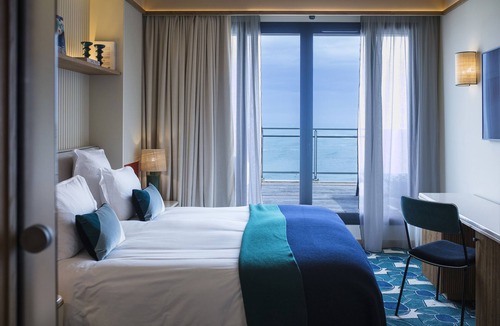 Biarritz City Centre Hotel | Hotel Le Café de Paris