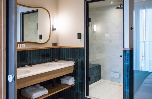 Biarritz City Centre Hotel | Hotel Le Café de Paris