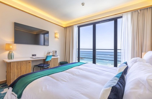 Biarritz City Centre Hotel | Hotel Le Café de Paris