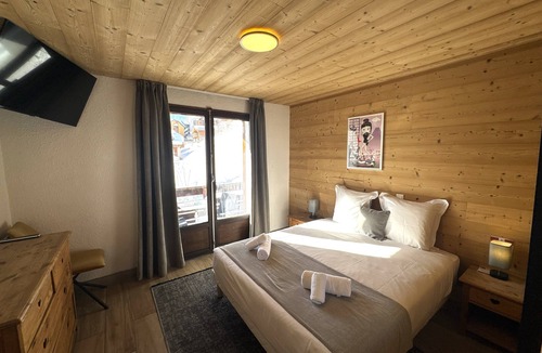 Mont-de-Lans Hotel | Hotel Le Cairn
