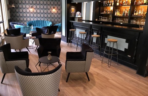 Rueil-Malmaison Hotel | Hotel Le Cardinal Rueil Centre