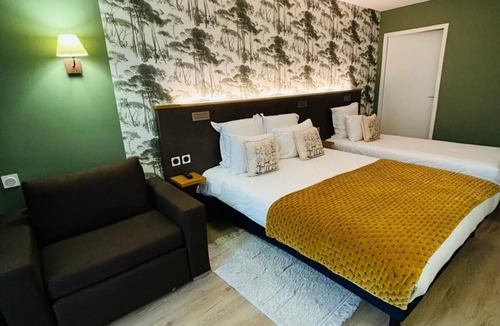Tours Hotel | Hotel Le Castel Fleuri