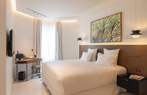 Les Restanques Hotel | HOTEL LE CHATEAU ROSE