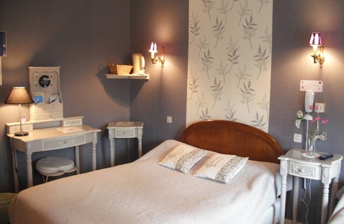 Etreaupont Hotel | hotel le clos du montvinage