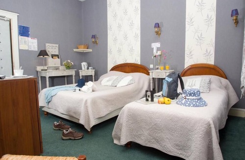 Etreaupont Hotel | hotel le clos du montvinage