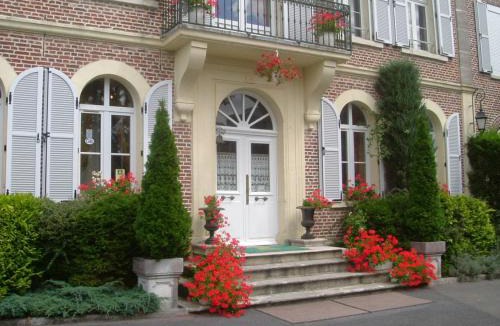 Etreaupont Hotel | Hotel Le Clos du Montvinage