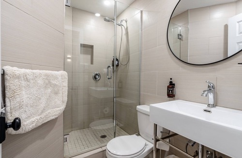 Gay Village Hotel | Hotel le Coach