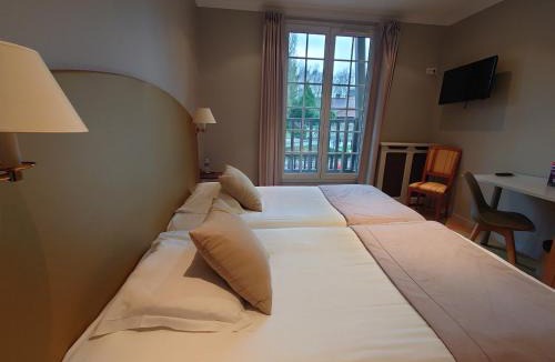 Forges-les-Eaux Hotel | Hotel Le Continental
