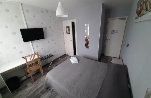 Cholet Hotel | Hotel Le Cormier 9