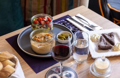 Honfleur Hotel | Hotel Le Dauphin