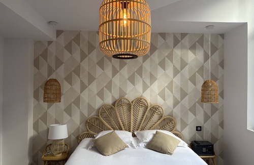 Charleville-Mezieres Hotel | Hotel Le Dormeur du Val