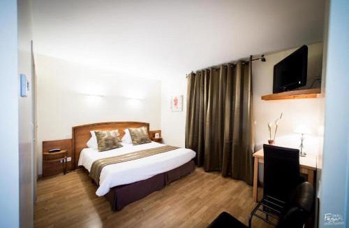 Saint-Geniez-d'Olt Hotel | Hotel Le Lion d'Or