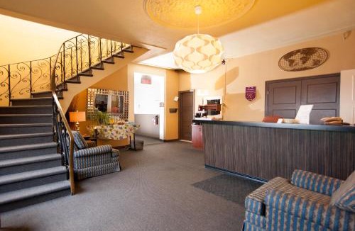 Saint Basile le Grand Hotel | Hotel Le Mirage