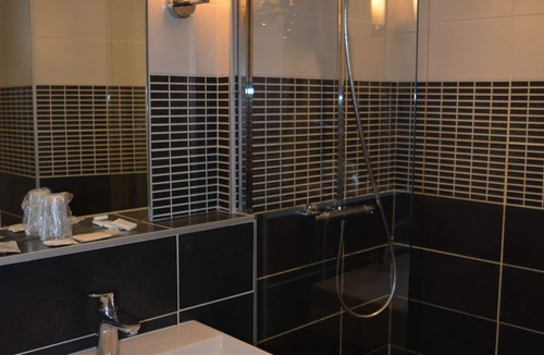 Pont-en-Royans Hotel | Hotel Le Musée de l'Eau