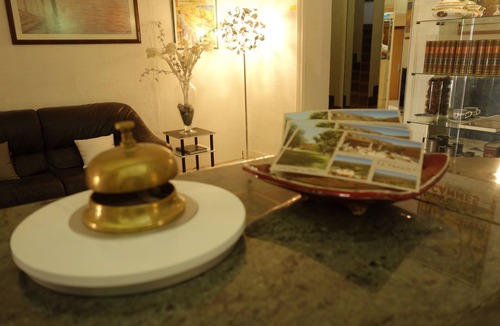 Saint-Vallier-de-Thiey Hotel | Hotel le Préjoly