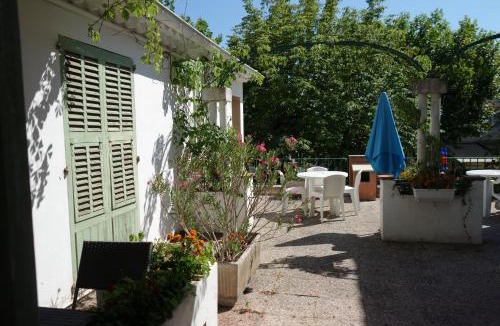 Saint-Vallier-de-Thiey Hotel | Hotel le Préjoly