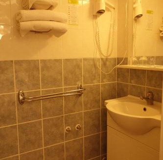 Saint-Vallier-de-Thiey Hotel | Hotel le Préjoly