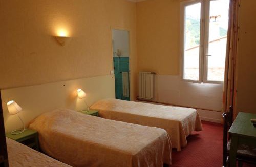 Saint-Vallier-de-Thiey Hotel | Hotel le Préjoly