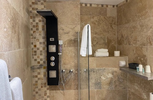 Bellegarde Hotel | Hotel le president GARE TGV NIMES PONT DU GARD
