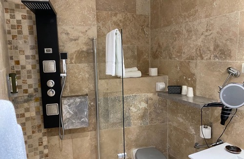 Bellegarde Hotel | Hotel le president GARE TGV NIMES PONT DU GARD