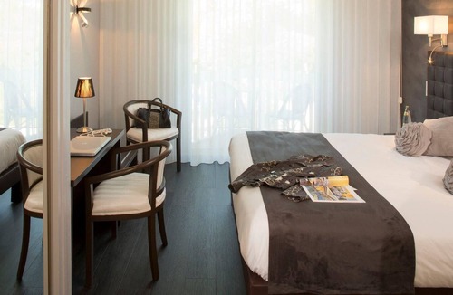 Villefranche-de-Rouergue Hotel | Hotel Le Relais de Farrou