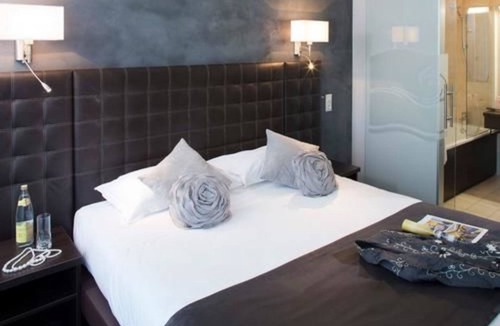 Villefranche-de-Rouergue Hotel | Hotel Le Relais de Farrou