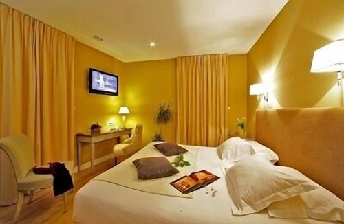 Sarlat-la-Caneda Hotel | Hotel Le Renoir
