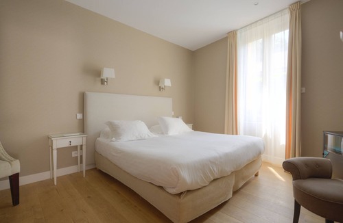 Sarlat-la-Caneda Hotel | Hotel Le Renoir