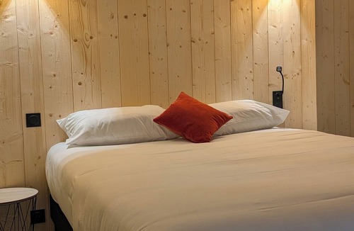 Laveissiere Hotel | Hotel Le Rocher Du Cerf