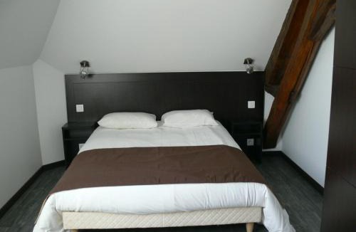 Saint-Julien-du-Sault Hotel | Hotel Le Saint Julien