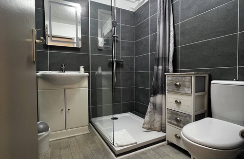Puget-Theniers Hotel | Hotel Les Alizés