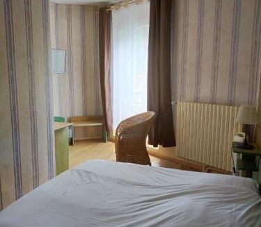 Allevard Hotel | Hotel Les Alpes