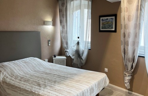 Limoux Hotel | Hotel Les Arcades