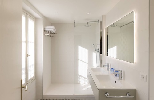 Valbonne Hotel | Hotel Les Armoiries