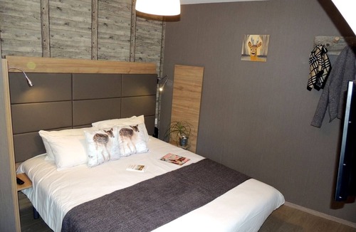 Saint-Chely-d'Aubrac Hotel | Hotel Les Coudercous