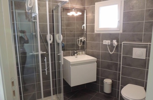 Saint-Chely-d'Aubrac Hotel | Hotel Les Coudercous