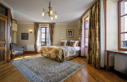 Gevrey-Chambertin Hotel | Hotel Les Deux Chevres Gevrey-Chambertin