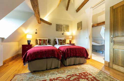 Gevrey-Chambertin Hotel | Hotel Les Deux Chevres Gevrey-Chambertin