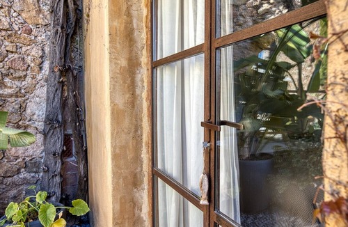 Viladamat Apartment | Hotel 'Les Hamaques - Magnolia' with Shared Pool, Wi-Fi and Air Conditioning