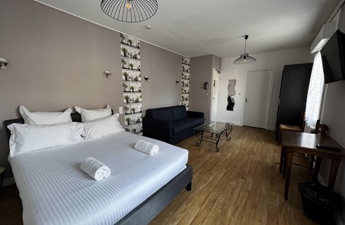 Ceaux Hotel | Hotel Les Montois
