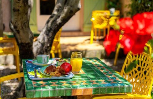 Draguignan Hotel | Hotel Les Oliviers
