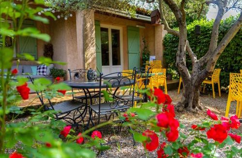 Draguignan Hotel | Hotel Les Oliviers