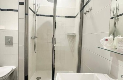 Sainte-Maxime City Centre Hotel | Hotel Les Palmiers