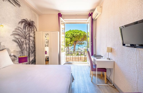 Sainte-Maxime City Centre Hotel | Hotel Les Palmiers