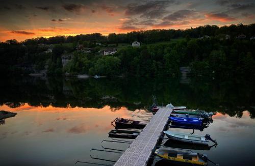 Les Brenets Hotel | Hotel Les Rives Du Doubs
