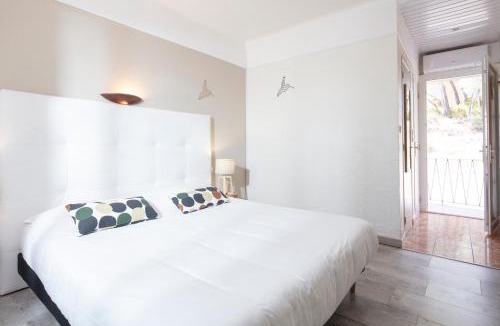 Montagnac Hotel | Hotel Les Rocailles