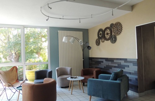 Bressuire Hotel | Hotel Les Trois Marchands